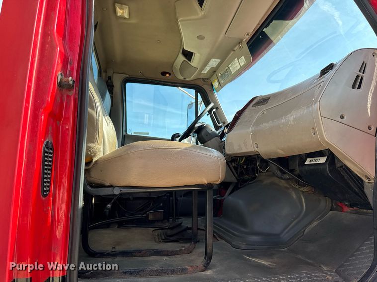 image for item EM3582 2005 Sterling LT9500 truck cab and chassis