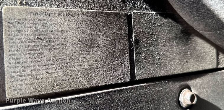 image for item EM3582 2005 Sterling LT9500 truck cab and chassis