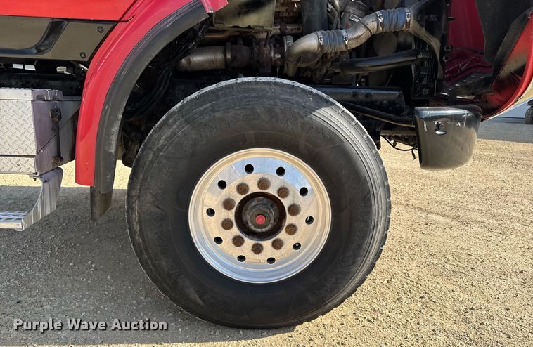 image for item EM3582 2005 Sterling LT9500 truck cab and chassis