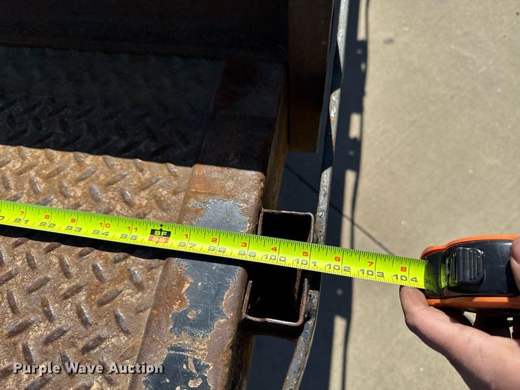 image for item EM3706 2017 International 4300SBA LP  flatbed truck