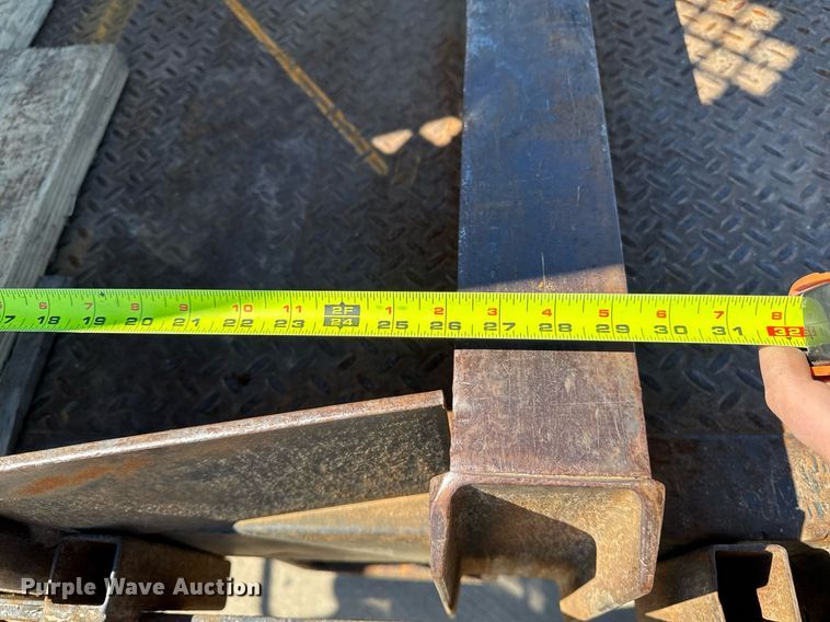 image for item EM3706 2017 International 4300SBA LP  flatbed truck