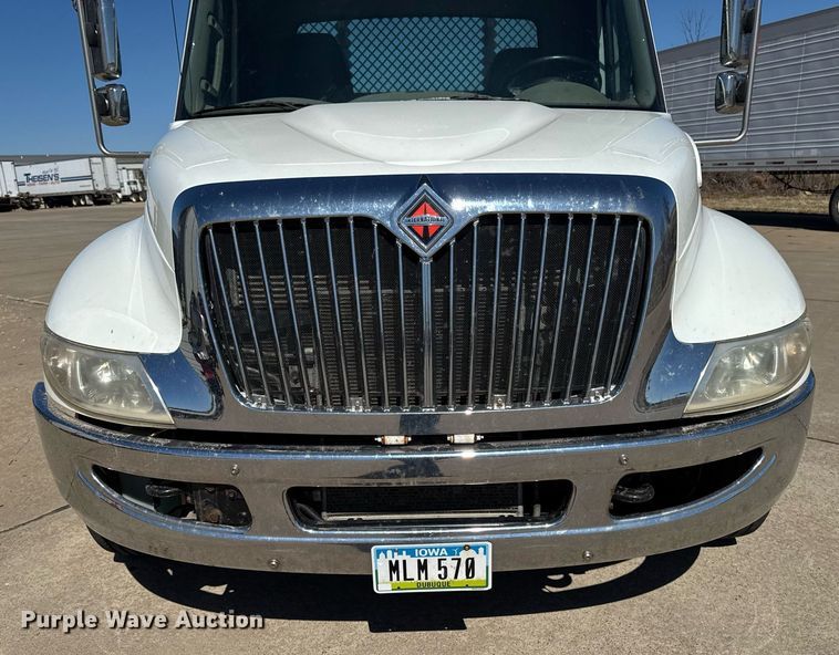 image for item EM3706 2017 International 4300SBA LP  flatbed truck