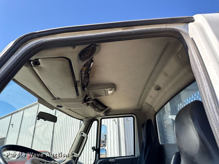 image for item EM3706 2017 International 4300SBA LP  flatbed truck