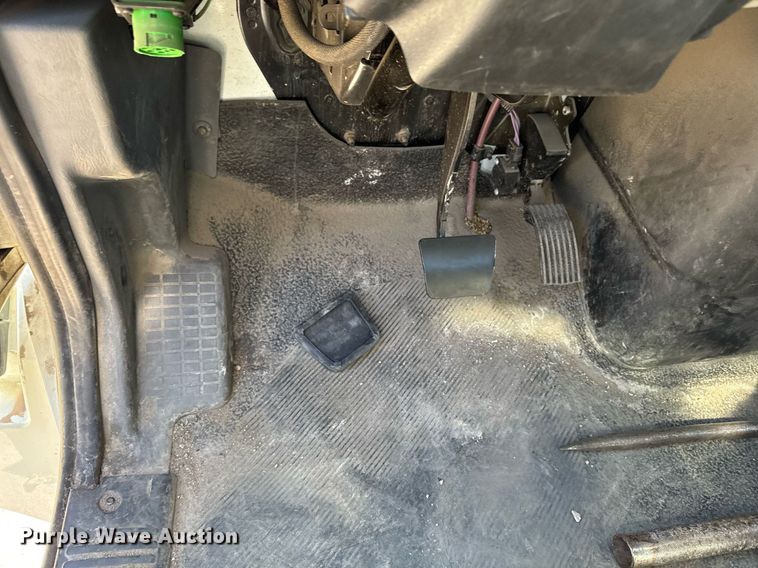 image for item EM3706 2017 International 4300SBA LP  flatbed truck