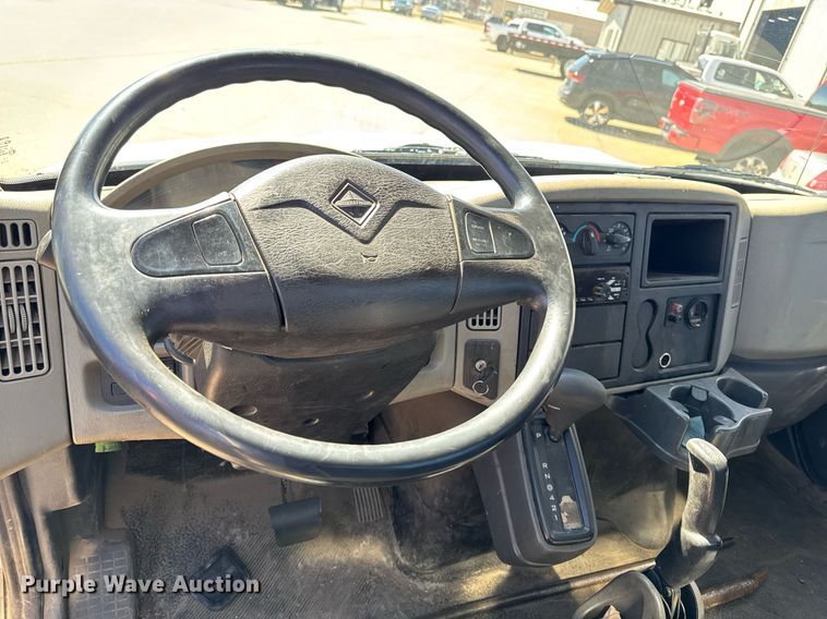 image for item EM3706 2017 International 4300SBA LP  flatbed truck