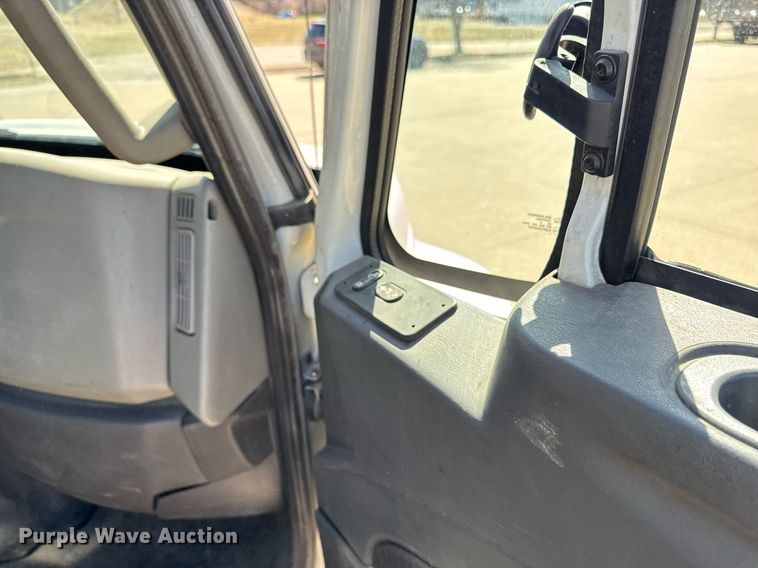 image for item EM3706 2017 International 4300SBA LP  flatbed truck