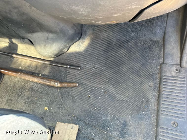 image for item EM3706 2017 International 4300SBA LP  flatbed truck