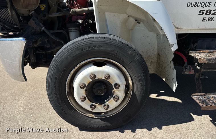 image for item EM3706 2017 International 4300SBA LP  flatbed truck