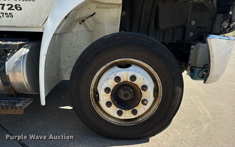 image for item EM3706 2017 International 4300SBA LP  flatbed truck