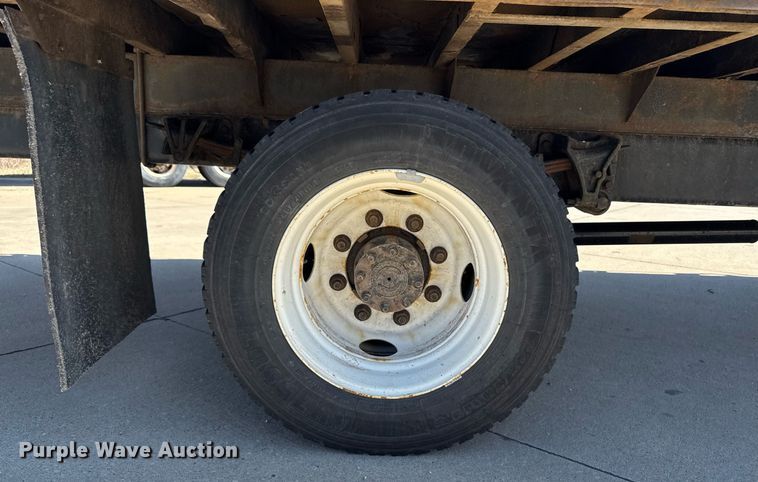 image for item EM3706 2017 International 4300SBA LP  flatbed truck