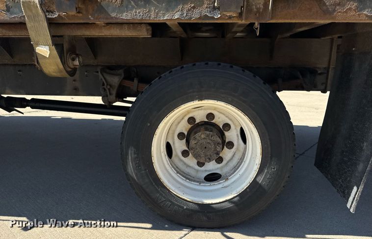 image for item EM3706 2017 International 4300SBA LP  flatbed truck