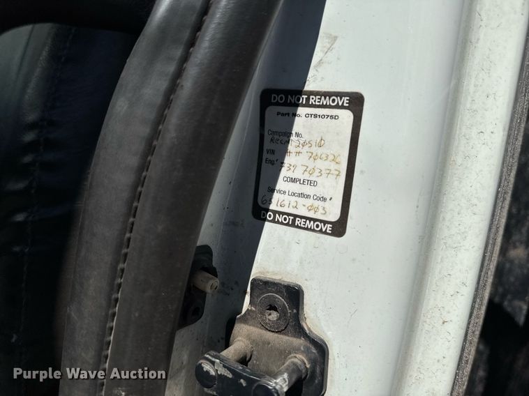 image for item EM3706 2017 International 4300SBA LP  flatbed truck