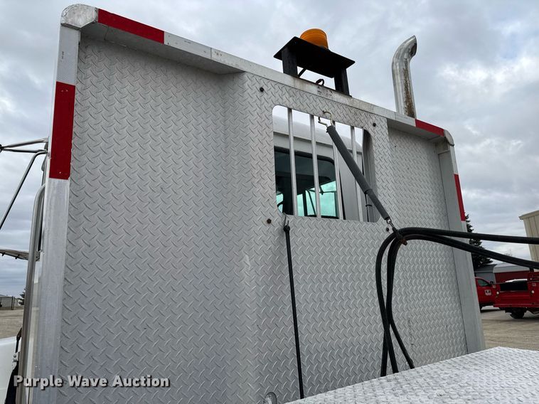 image for item EM3710 1994 Mack CH613 semi truck