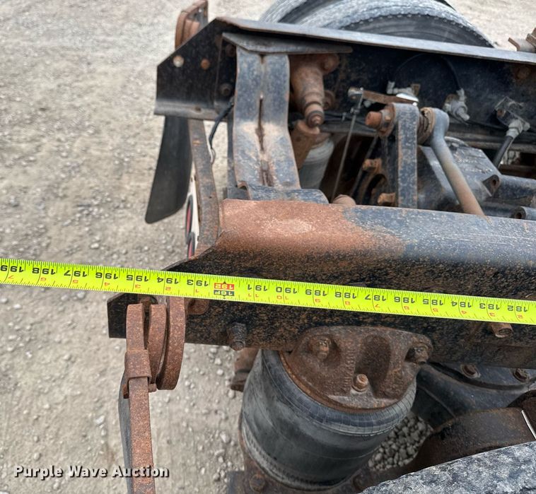 image for item EM3710 1994 Mack CH613 semi truck