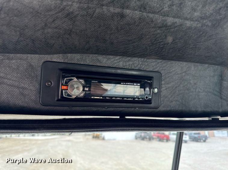 image for item EM3710 1994 Mack CH613 semi truck