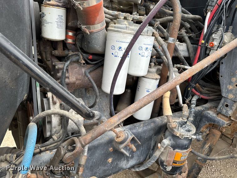 image for item EM3710 1994 Mack CH613 semi truck