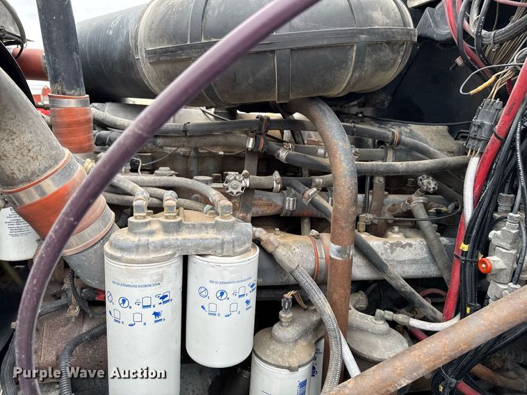 image for item EM3710 1994 Mack CH613 semi truck