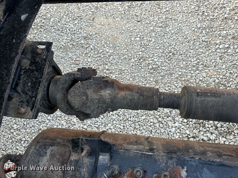 image for item EN5202 2005 Freightliner Business Class M2 truck cab and chassis