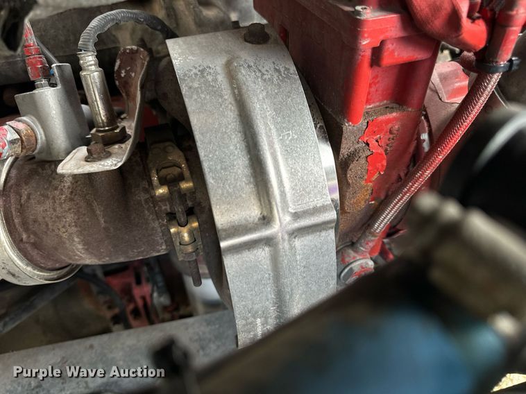 image for item EN5218 2013 Volvo VNL semi truck