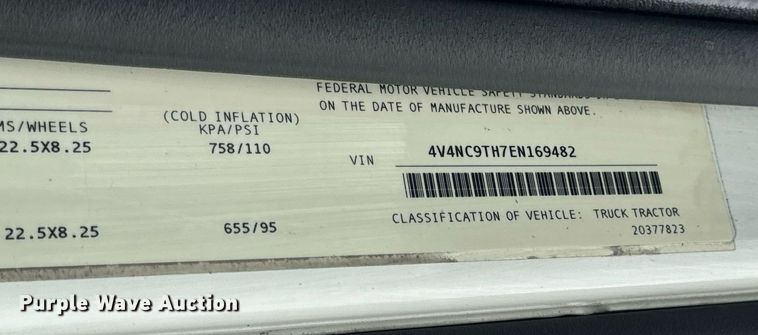 image for item EN5223 2014 Volvo VNL truck cab and chassis