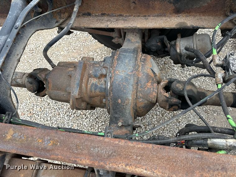 image for item EN5225 2010 International 4400 DuraStar truck cab and chassis