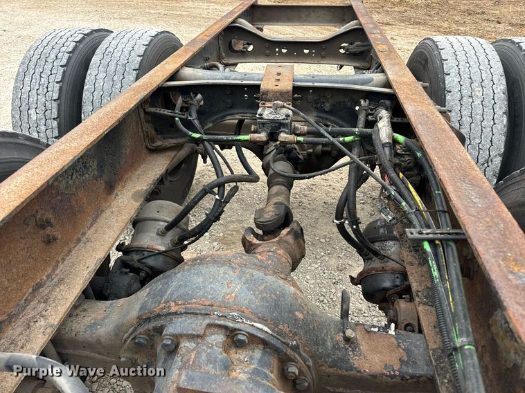 image for item EN5225 2010 International 4400 DuraStar truck cab and chassis