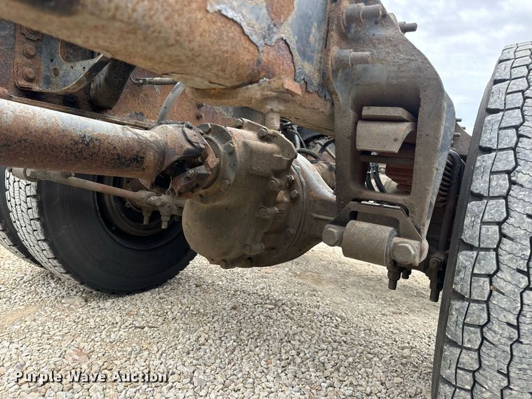 image for item EN5225 2010 International 4400 DuraStar truck cab and chassis