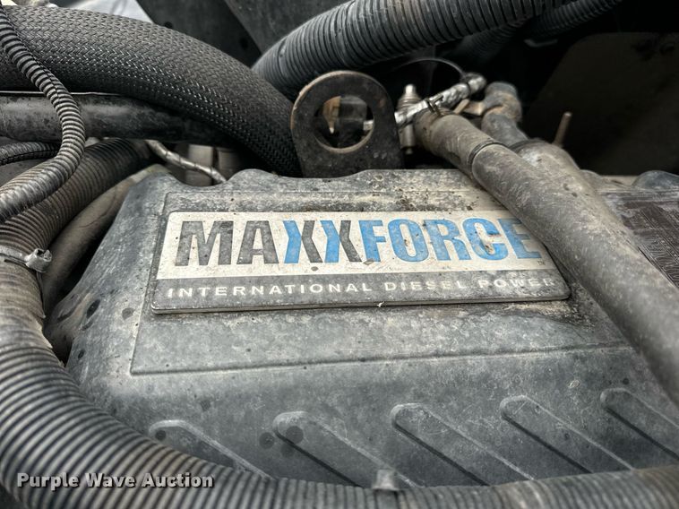 image for item EN5225 2010 International 4400 DuraStar truck cab and chassis