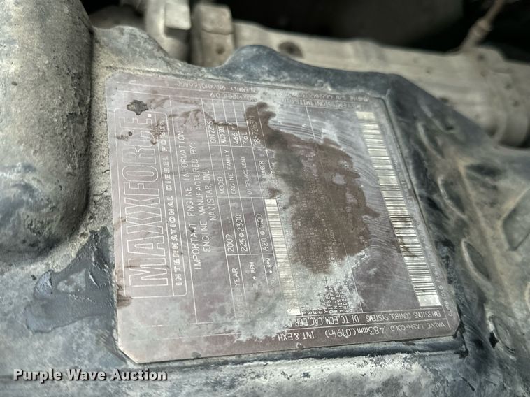 image for item EN5225 2010 International 4400 DuraStar truck cab and chassis