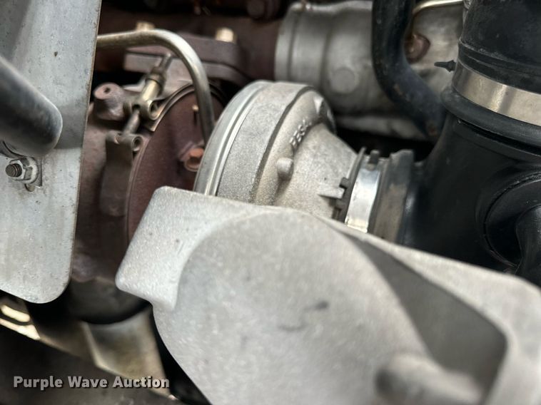 image for item EN5225 2010 International 4400 DuraStar truck cab and chassis