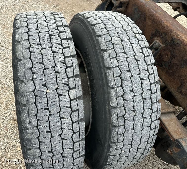 image for item EN5225 2010 International 4400 DuraStar truck cab and chassis