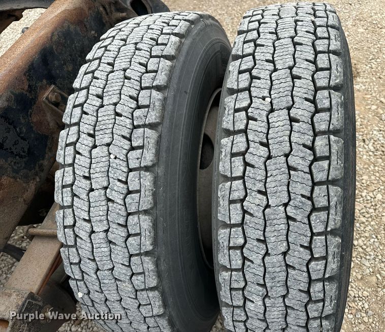 image for item EN5225 2010 International 4400 DuraStar truck cab and chassis