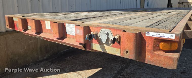 image for item EN8751 1995 Trailmobile flatbed trailer