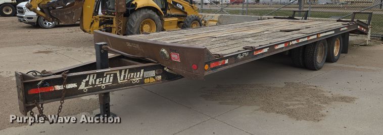 image for item EN8782 2001 Redi Haul equipment trailer