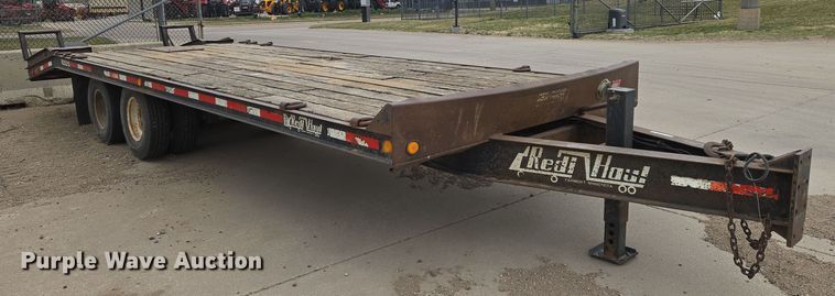 image for item EN8782 2001 Redi Haul equipment trailer