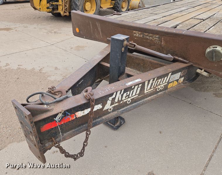 image for item EN8782 2001 Redi Haul equipment trailer