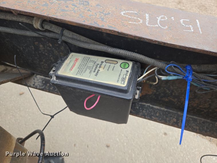 image for item EN8782 2001 Redi Haul equipment trailer