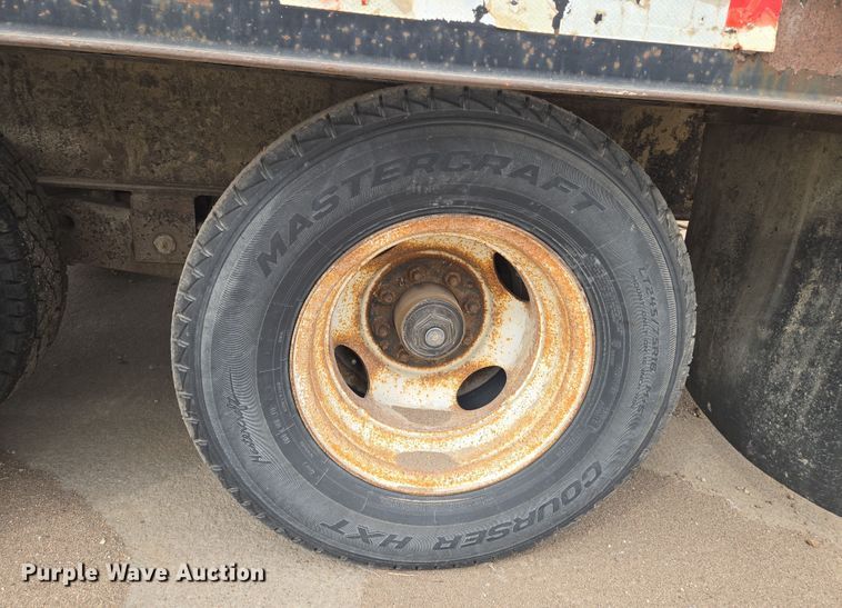 image for item EN8782 2001 Redi Haul equipment trailer