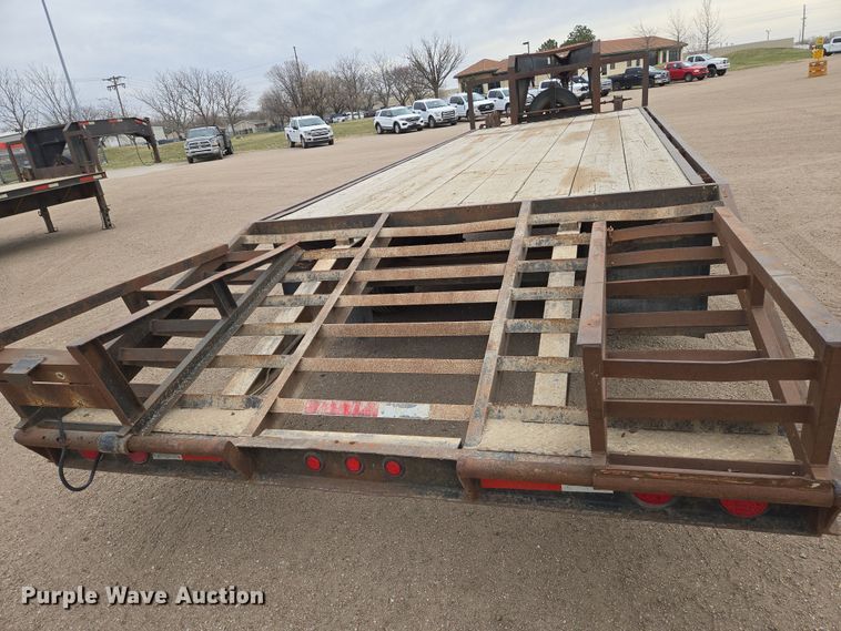 image for item EN8787 1995 Fannin Fabrication Equipment trailer