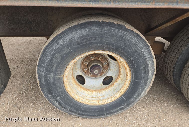 image for item EN8787 1995 Fannin Fabrication Equipment trailer