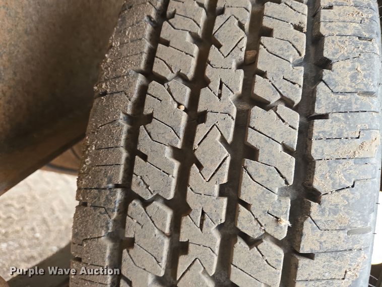 image for item EN8787 1995 Fannin Fabrication Equipment trailer