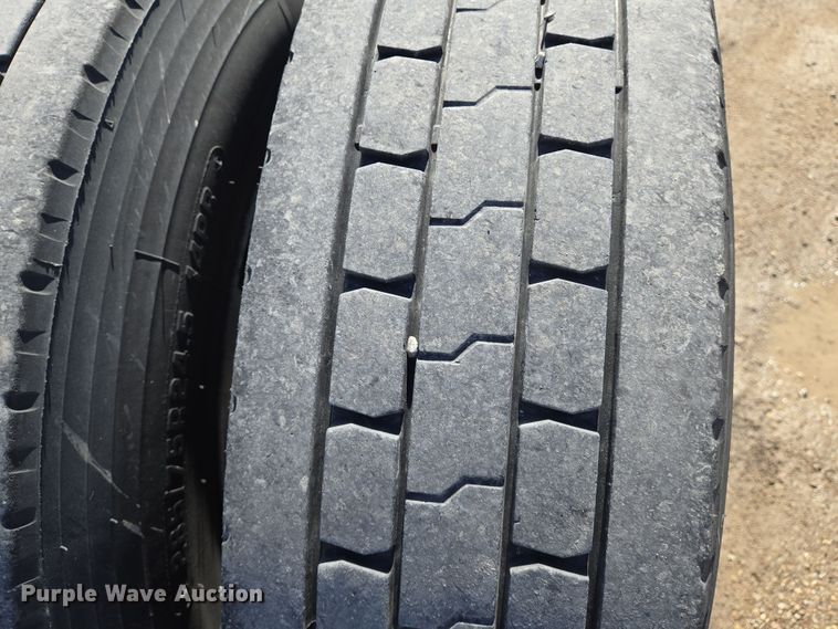 image for item EN8819 2000 International 9900i semi truck