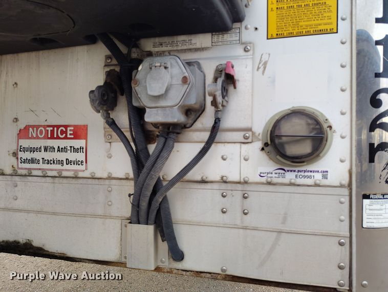 image for item EO9981 2012 Utility Trailers VS2RA refrigerated van trailer