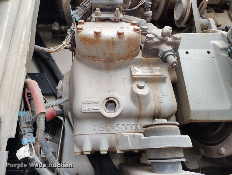 image for item EO9981 2012 Utility Trailers VS2RA refrigerated van trailer