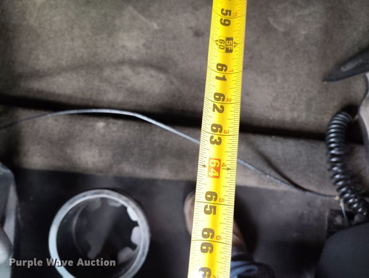 image for item EO9982 2014 Peterbilt 579 semi truck