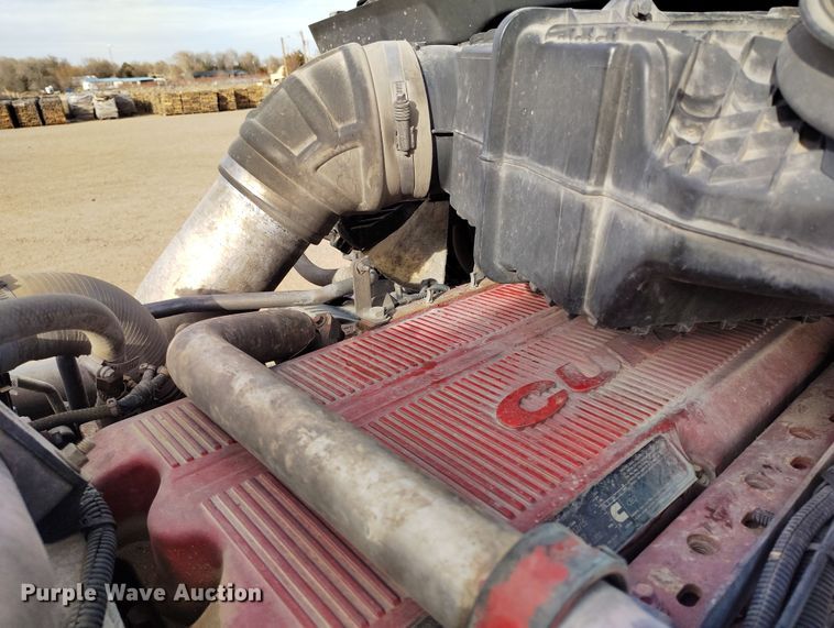 image for item EO9982 2014 Peterbilt 579 semi truck