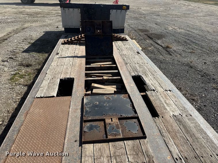 image for item EQ1194 2003 Trail King TK60MG-482 lowboy equipment trailer