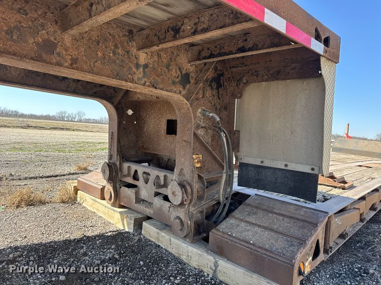 image for item EQ1194 2003 Trail King TK60MG-482 lowboy equipment trailer