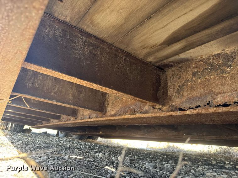 image for item EQ1194 2003 Trail King TK60MG-482 lowboy equipment trailer