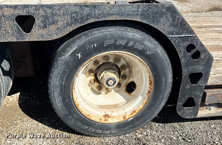 image for item EQ1194 2003 Trail King TK60MG-482 lowboy equipment trailer